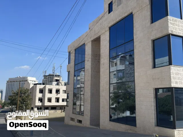 مكاتب للإيجار – أم أذينه، عمّان الموقع: بين الدوار الخامس والسادس