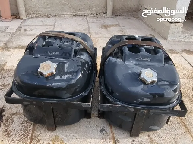 جريكن عدد 2 حديد سعه 20 لتر للواحد مع الأقفال والهوزات