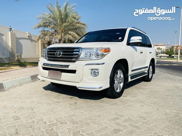Toyota Land Cruiser 2014 GXR V8 Full Options GCC with 69000 KM only