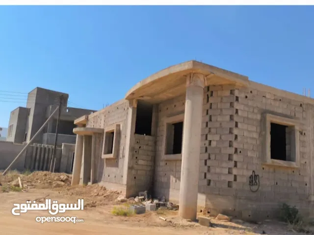 فيلا عظم في بوصنيب على 1025 متر على 3 شوارع