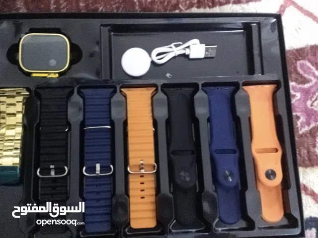 Stunning Brand New Smartwatch Set with 7 Straps for Sale! Are you looking for a stylish watch that
