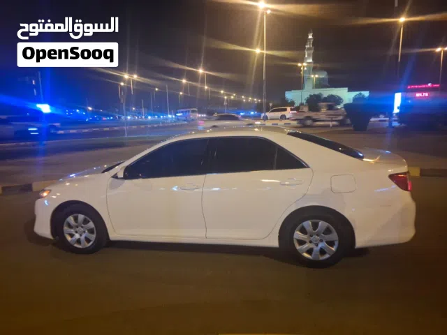 2015 تويوتا كامري GL