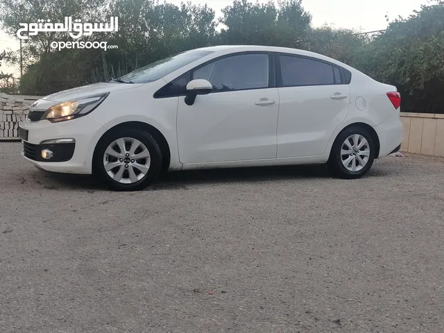 كيا ريو / موديل 2017 / بنزين / ماتور 1400 / عداد قليل / فحص نخب