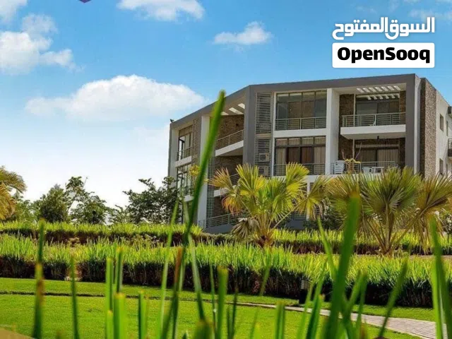 شقة للبيع في موقع مميز جدا أمام مطار القاهرة مباشرة وعلى طريق الدائري