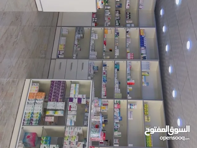 صيدلية للبيع بالرمثا