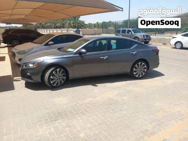 2022 نيسان التيما SL