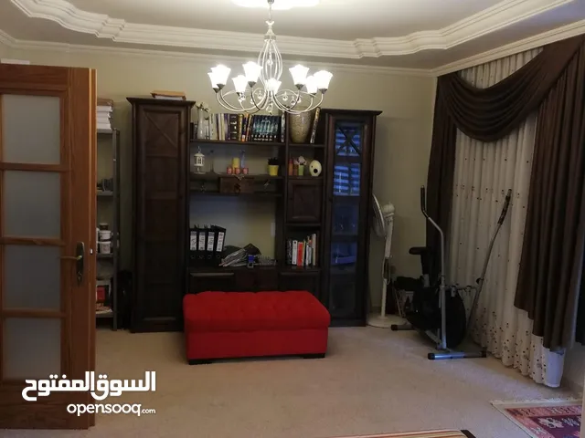 214 m2 3 Bedrooms Apartments for Sale in Zarqa Al Zarqa Al Jadeedeh