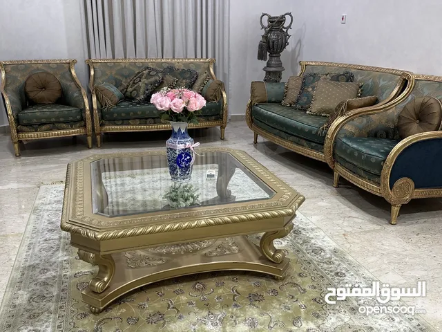 اثاث منزل راقي وجيد بحالة ممتازة