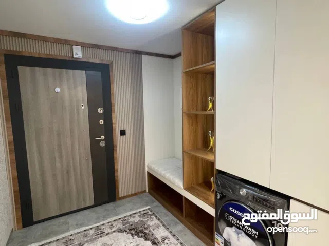 شقة مفروشة للبيع بمساحة 173م في لايف تاور