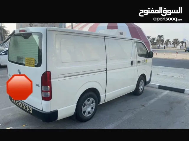 Toyota hiace chiller van 2017 in a good هايس مبرد بحالة ممتازه للبيع/ condition