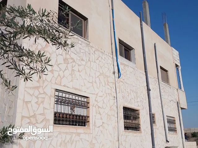 منزل طابقين