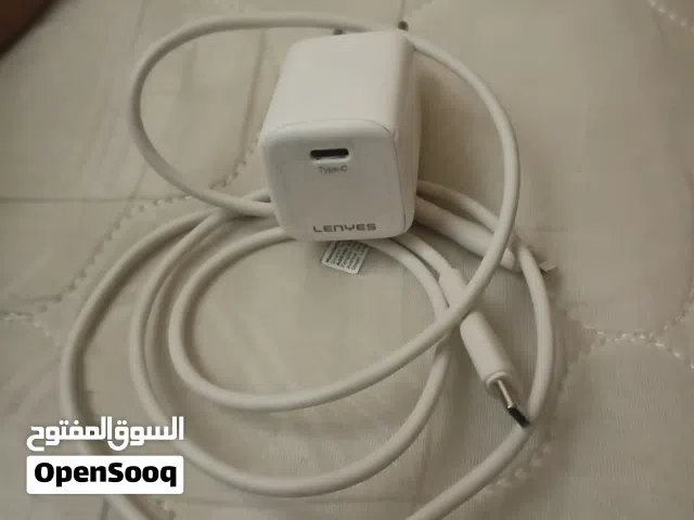 شاحن ايفون محمول مستعمل بجودة عالية لزيادة عمر البطارية