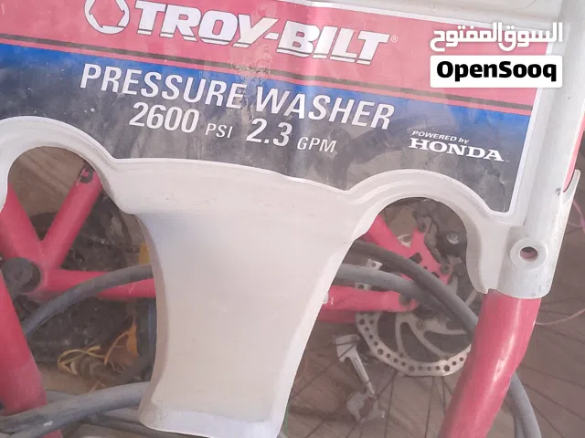 مظخة رش ماء تعمل بالبنزين