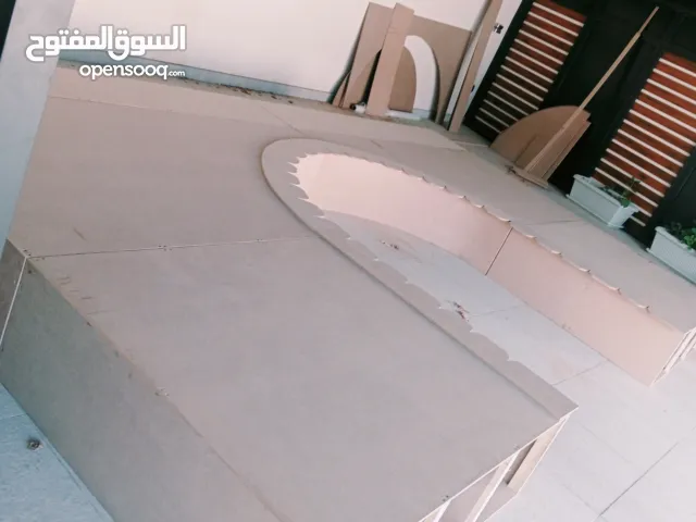 نجار موبيليا وديكورات محترف تصنيع الاثاث والديكور صيانه جميع اعمال النجاره والديكورات المنزليه