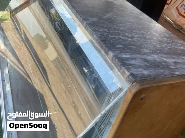 تلاجة عرض للبيع