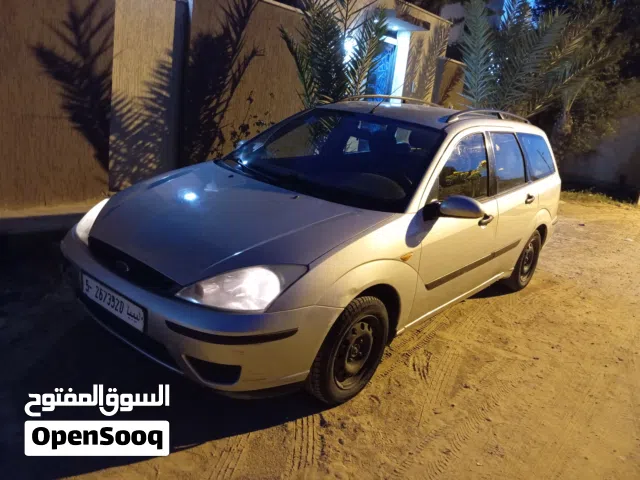 فورد فوكس ماشاءالله قيادة ربي يبارك المحرك ممتاز بداية بسيطة فقط السيارة بصفة عامة ممتاز محرك 16