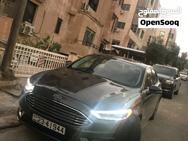 2017 فورد فيوجن Titanium