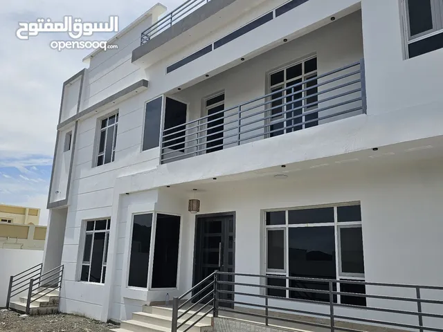 332 m2 4 Bedrooms Townhouse for Sale in Al Dakhiliya Sumail