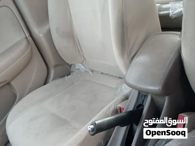 2011 نيسان صني Standard