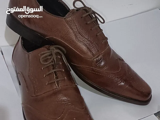 41 Casual Shoes in Algeria