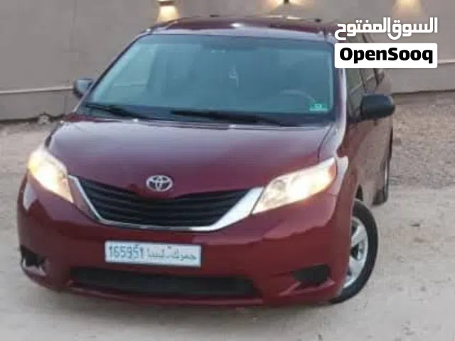 تويوتا سينا 2011 للبيع