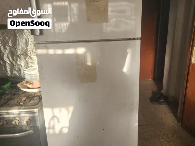ثلاجة للبيع