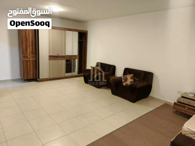 في أجمل مناطق عبدون شقة طابق رابع 350م مفروشة جزئي بسعر مميز / ref 1232