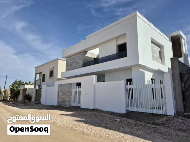 فرصة مميزة للبيع فيلا ، بسعر ممتاز ، في الهواري