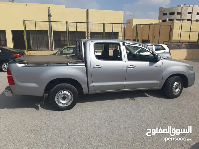 Used Toyota Hilux in Amman