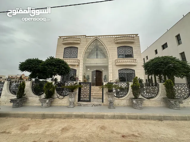 600 m2 More than 6 bedrooms Villa for Sale in Amman Al Tuneib