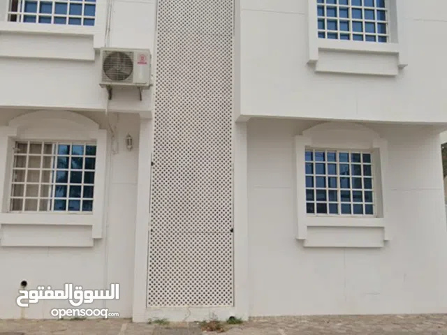 100 m2 3 Bedrooms Apartments for Rent in Muscat Al Khuwair