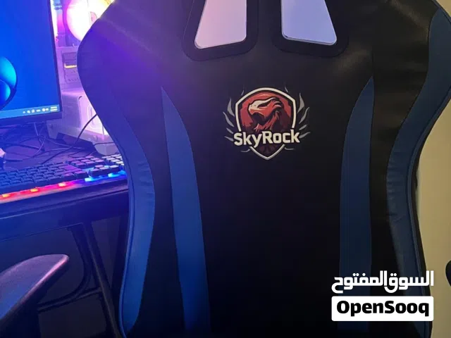 كرسي قيمنق SkyRock أصلي - تصميم رياضي مريح وحالة نظيفة جداً