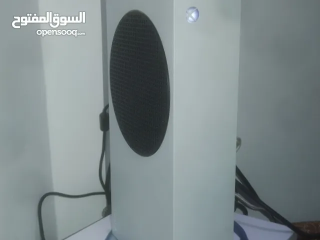 اكس بوكس سيريس اس مع جميع اغراضه