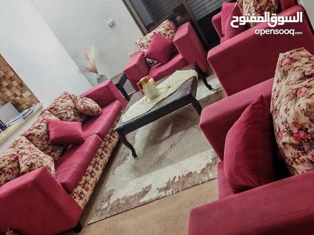 غرفة جلوس للبيع بسعر 300