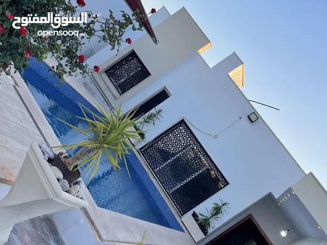 3 Bedrooms Chalet for Rent in Tripoli Al-Baesh