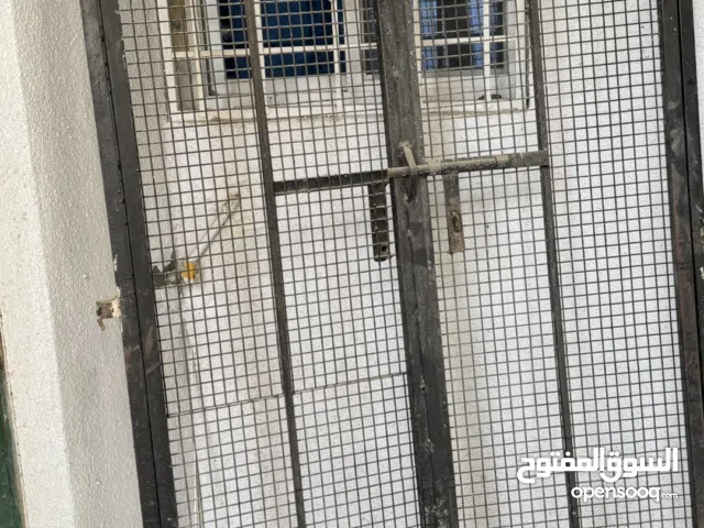 باب حديد شبك