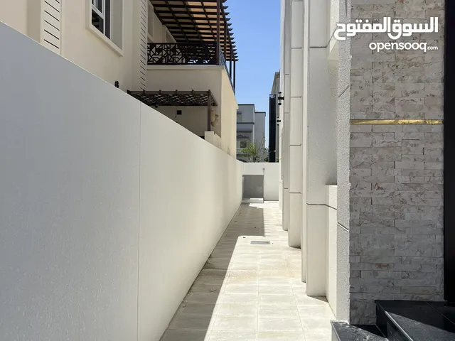 375 m2 5 Bedrooms Townhouse for Sale in Muscat Al Khoud
