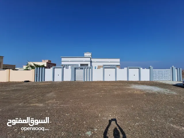 305m2 4 Bedrooms Townhouse for Sale in Al Dhahirah Ibri