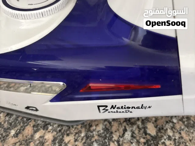 مكواة شبه جديدة