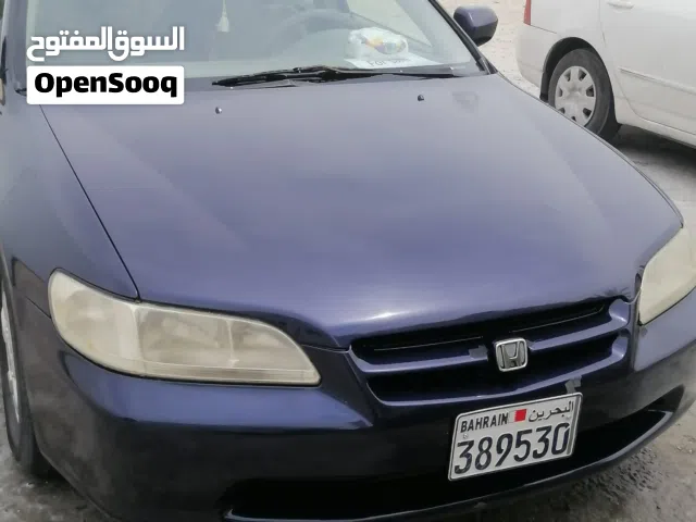 1999 هوندا اكورد Standard
