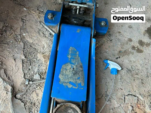 عدة قومات للبيع