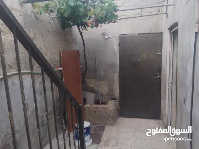 بيت للبيع في مخيم حطين