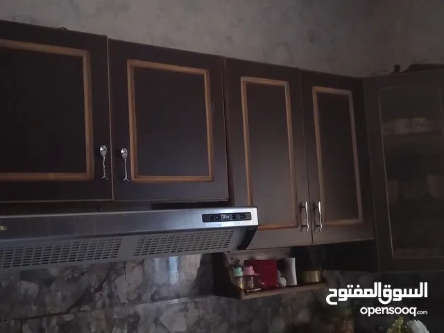 مطبخ خشب لاتيه للبيع بحالة جيدة جدا