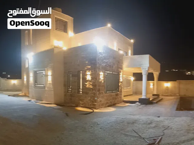 180 m2 3 Bedrooms Villa for Sale in Zarqa Birayn