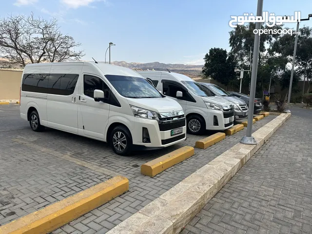 Bus - Van Toyota in Amman