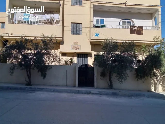 183 m2 More than 6 bedrooms Townhouse for Sale in Zarqa Hay Al-Rasheed - Rusaifah