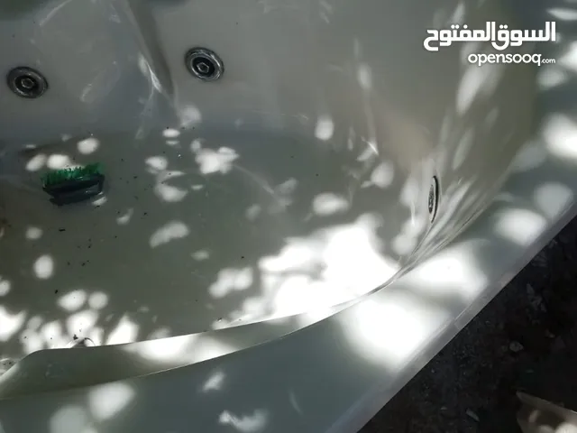 جاكوزي مستعمل بحاله جيده