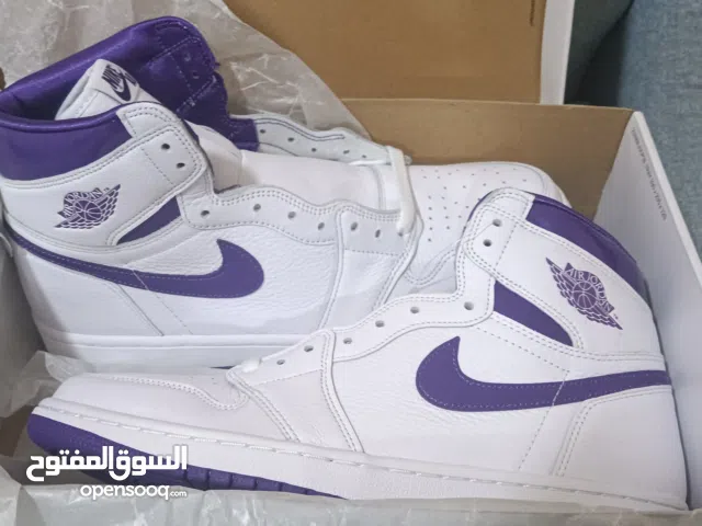 2 shoes Nike limited edition