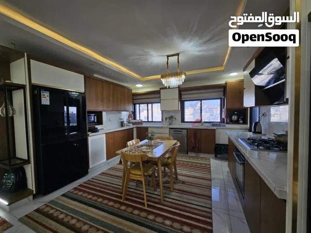 203 m2 4 Bedrooms Apartments for Sale in Ramallah and Al-Bireh Beitunia