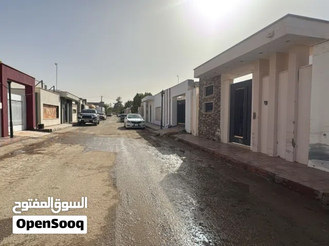 فيلا كبيره للإيجار بدون عمولة مكتب-عين زارة